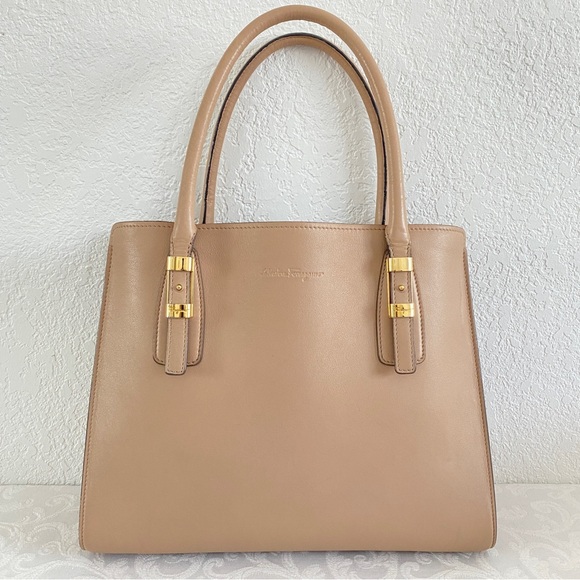 Salvatore Ferragamore beige organizer tote bag - Picture 1 of 16